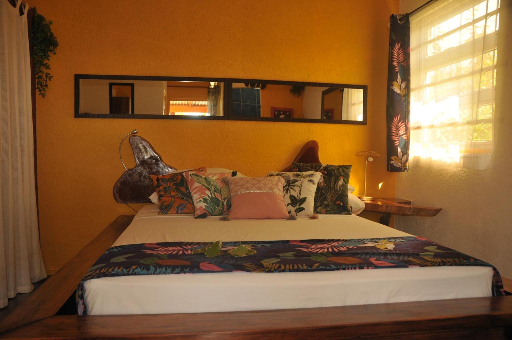 Mango Island Lodges Saint Joseph Extérieur photo