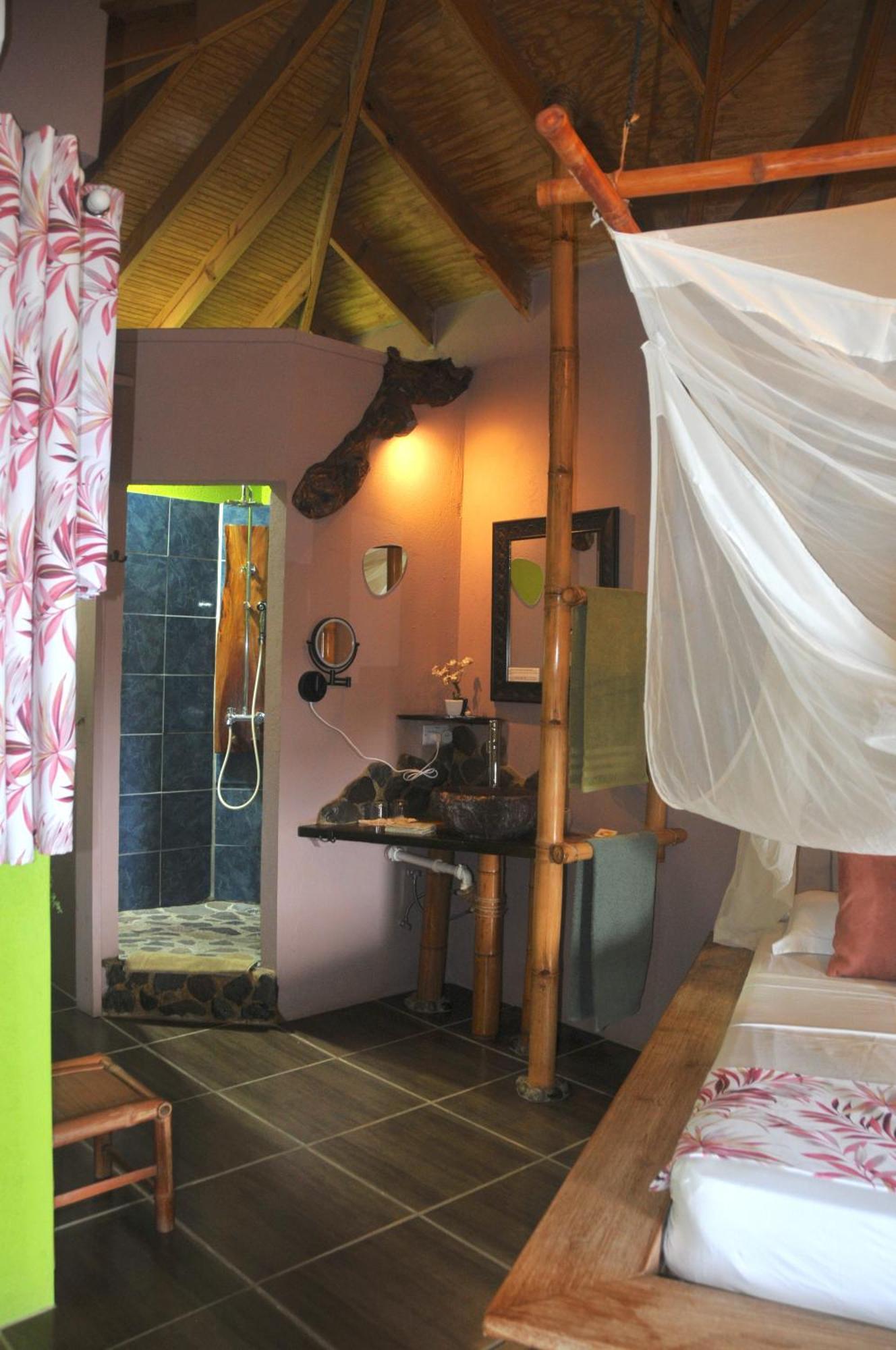 Mango Island Lodges Saint Joseph Extérieur photo