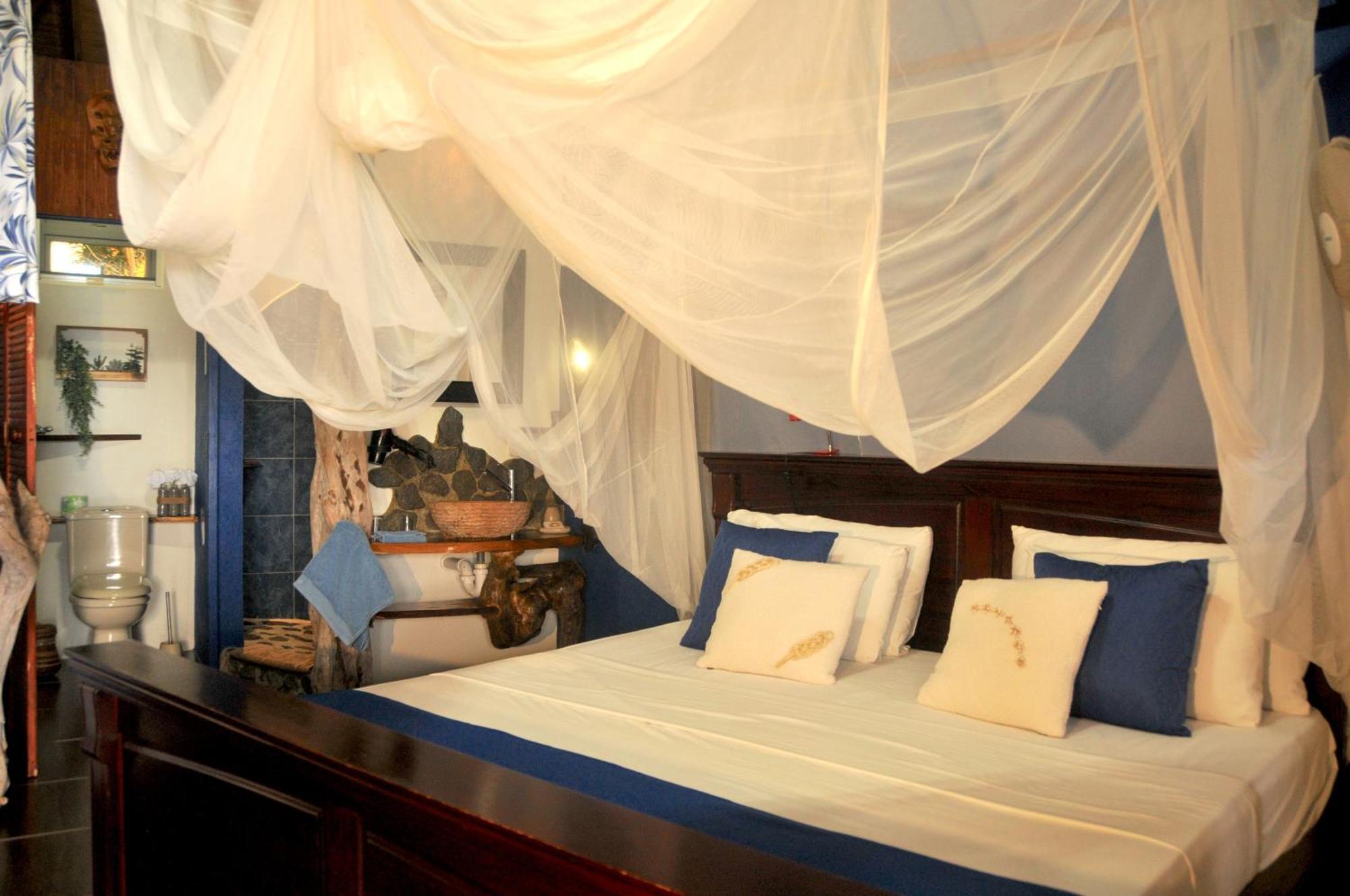 Mango Island Lodges Saint Joseph Extérieur photo